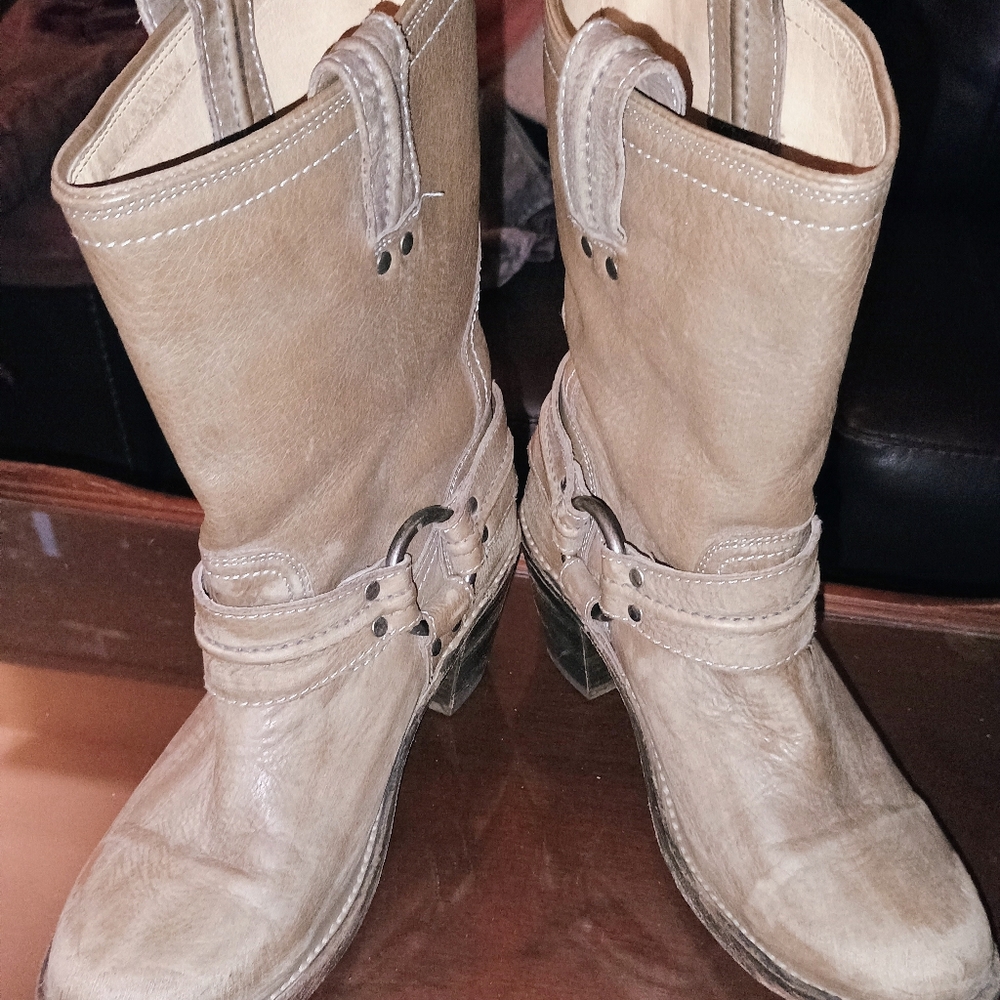 Frye Brand Boots , Leather, "Carmen" Grayish , Tan, Boots! - Picture 4 of 14